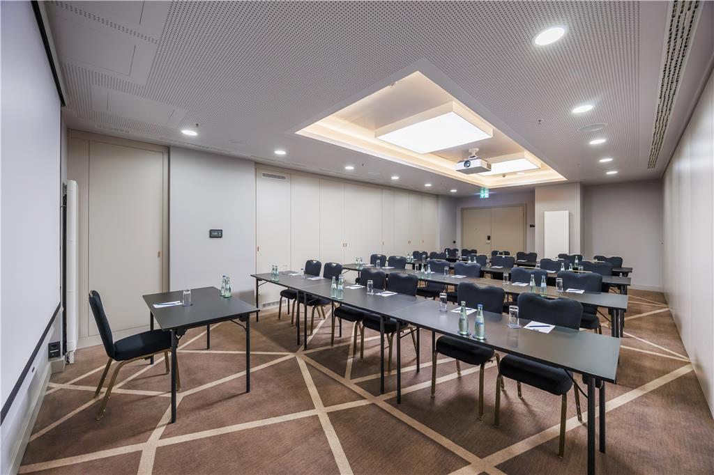 Plaza Suite classroom frontview