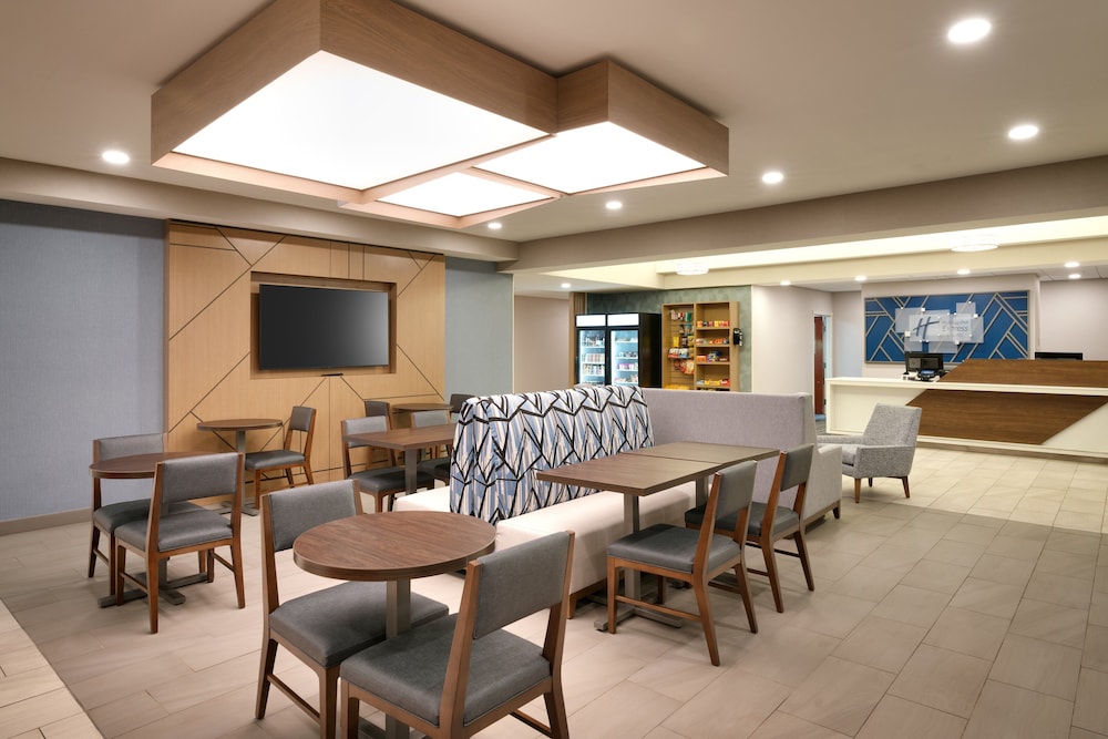 Holiday Inn Express Hotel & Suites Helena by IHG - photo 42