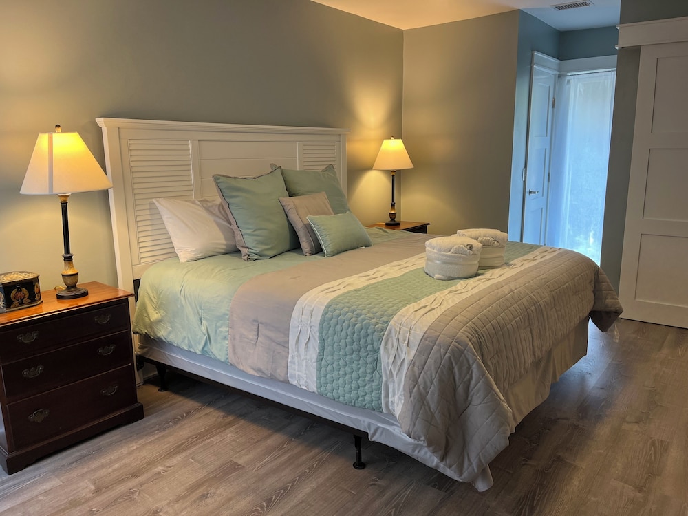 1259 Harbour Town Club at The Sea Pines Resort - photo 2