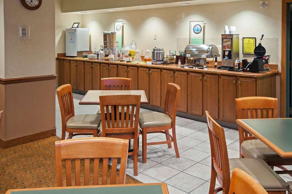 Country Inn & Suites by Radisson Lansing MI - photo 29