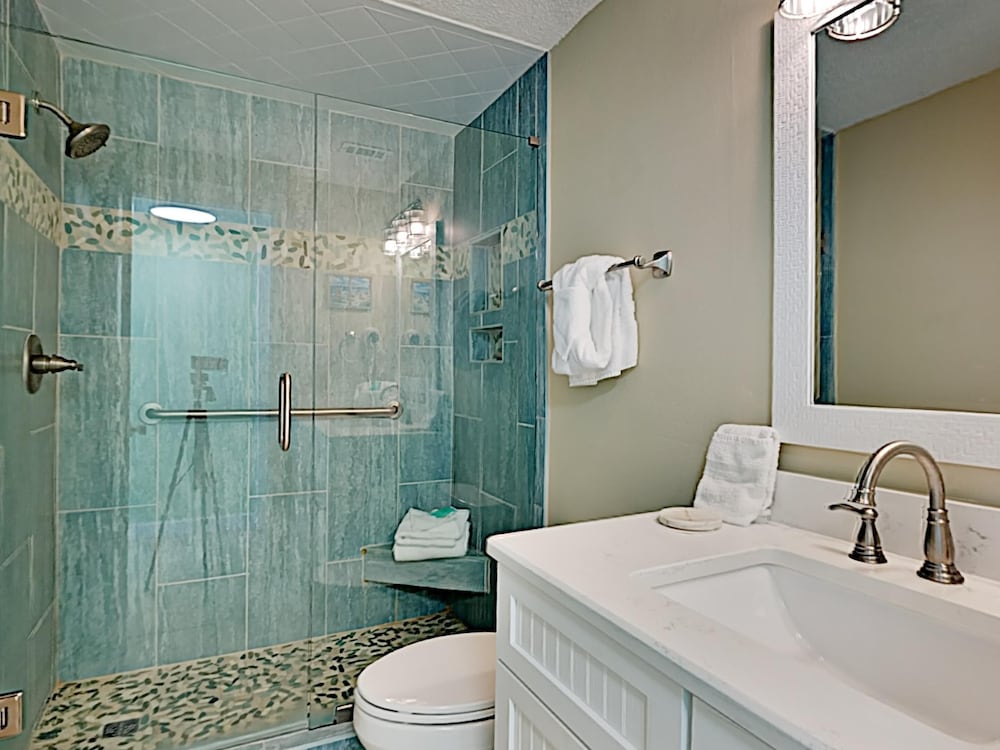 Emerald Towers West - photo 26