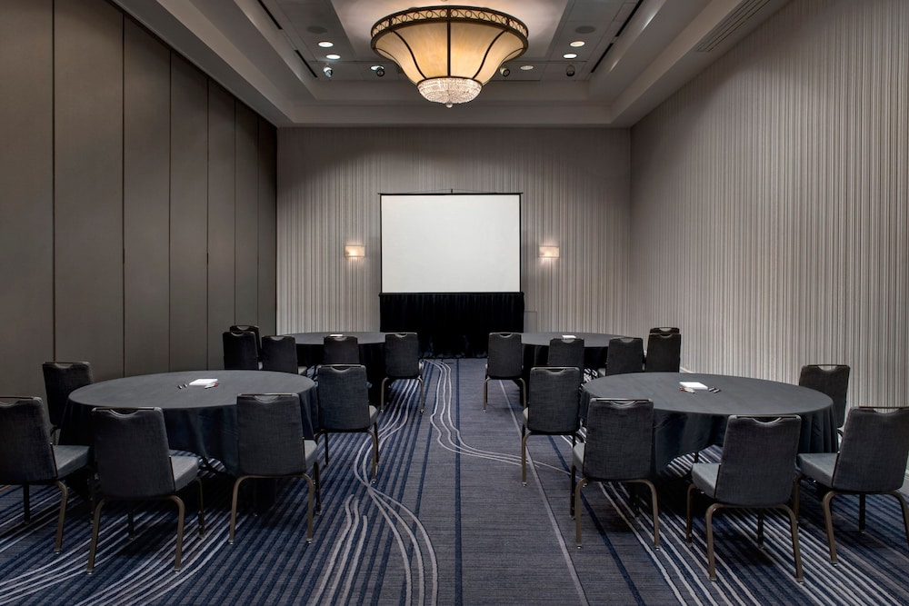 Marriott Philadelphia West - photo 37