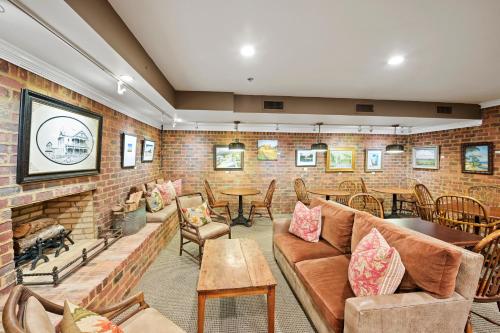 The James Madison Inn - photo 14
