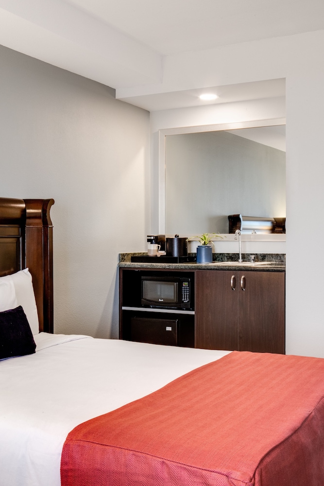 Ayres Suites Mission Viejo Lake Forest - photo 5