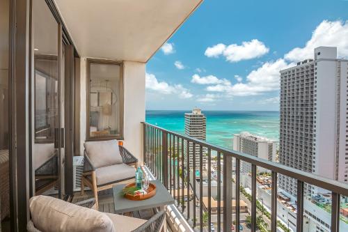 30th Fl Luxury Ocean & Waikiki view with Free Parking — 4-Star Luxury Hotel in Honolulu, United States