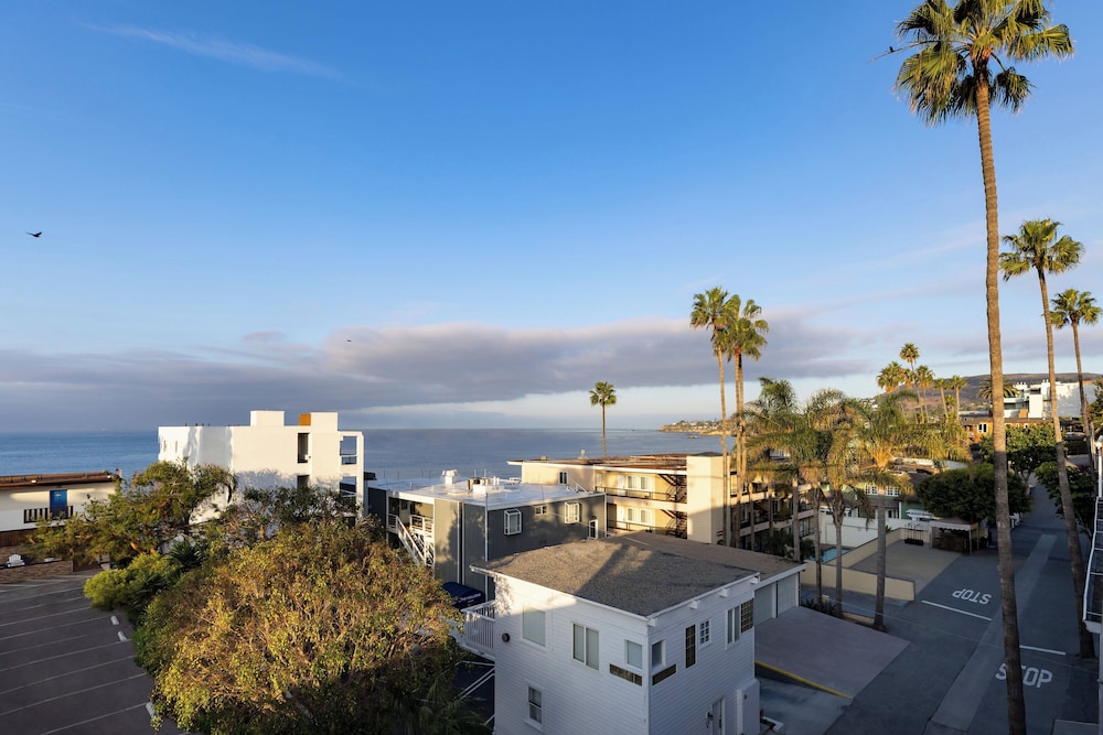 Pacific Edge Hotel - photo 111