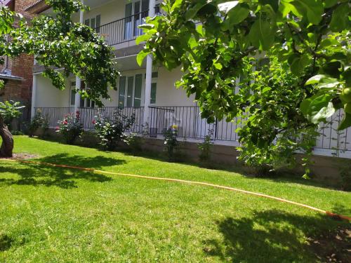 Boomerang Guest house — 4-Star Luxury Hotel in Cholpon-Ata, Kyrgyzstan