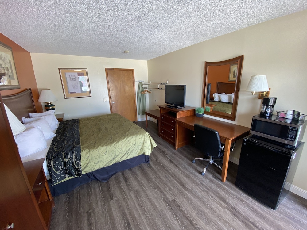 Rodeway Inn Baxley - photo 21