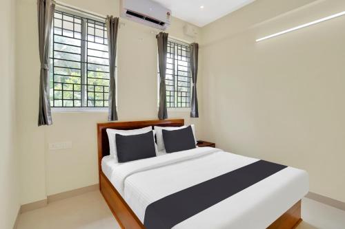 Super Collection O Lefort LUXE by PopTavern in Thiruvananthapuram, India