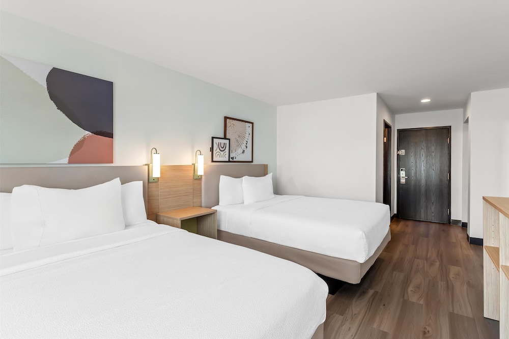 Spark by Hilton Oak Forest - photo 23