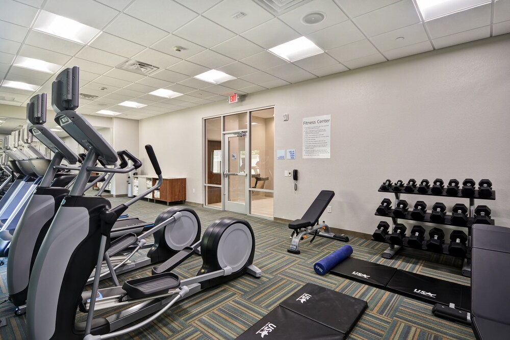 Holiday Inn Express & Suites Houston NASA Boardwalk Area by IHG - photo 25