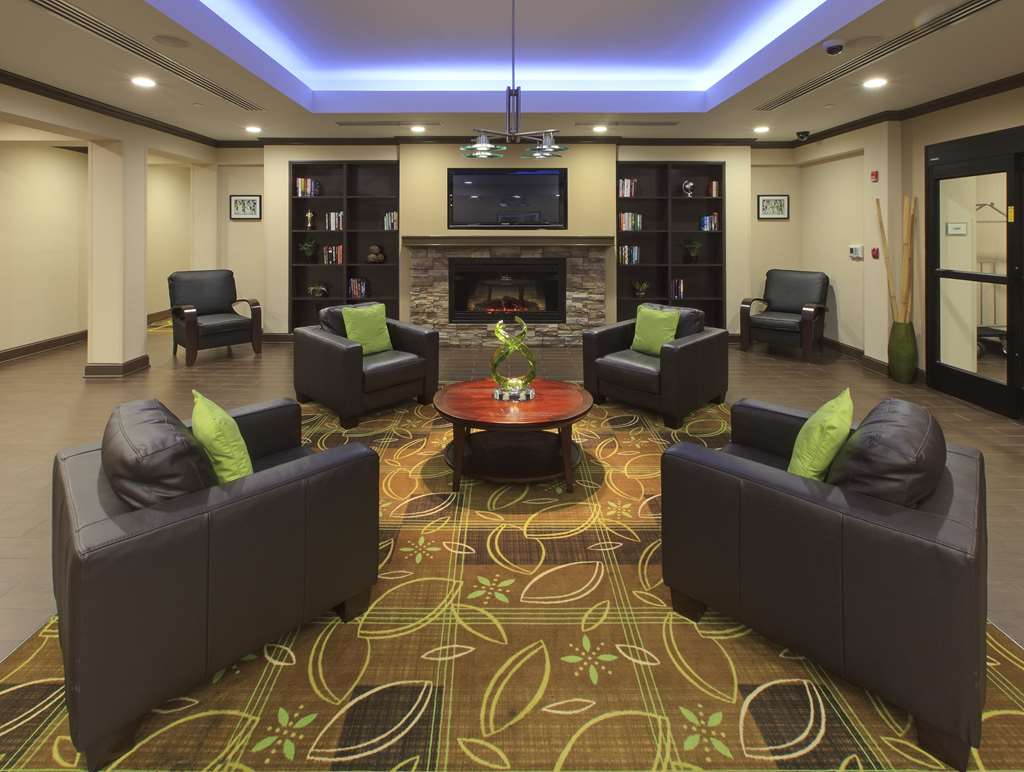 La Quinta Inn & Suites by Wyndham Memphis Wolfchase - photo 4