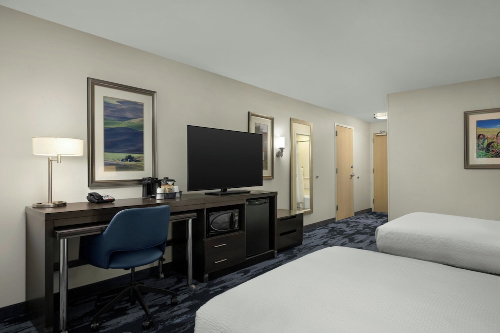 Fairfield Inn & Suites Moscow - photo 11