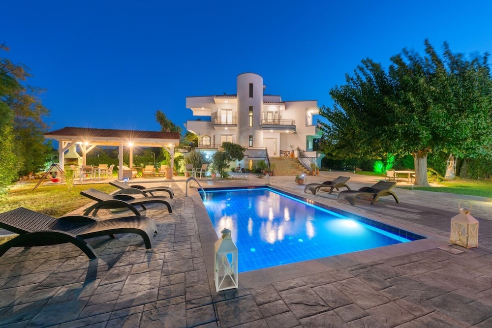 Villa Giovanni — 4-Star Luxury Hotel in Faliraki, Greece