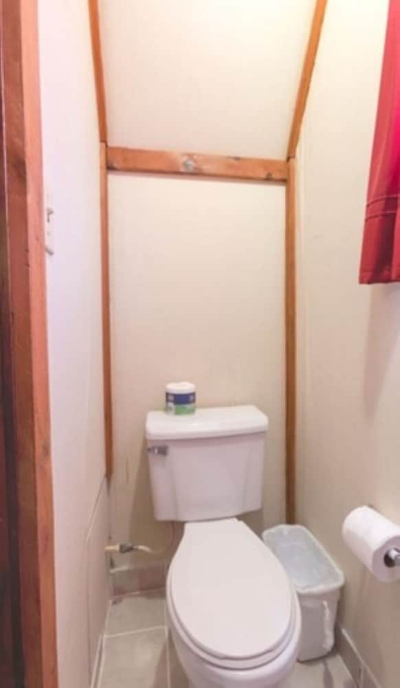 Parkside Motel by OYO Meadville Conneaut Lake - photo 49