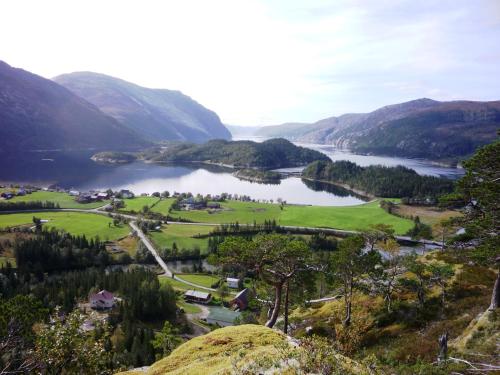 Tosbotn Camping & Cottages — 4-Star Luxury Hotel in Bronnoysund, Norway