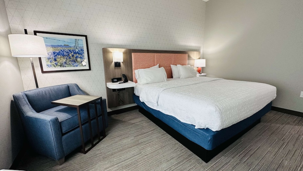 Hampton Inn & Suites Weatherford - photo 30