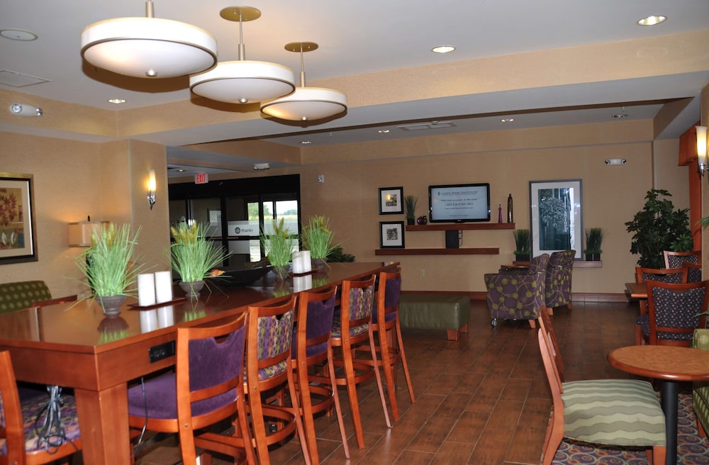 Hampton Inn Macomb - photo 42