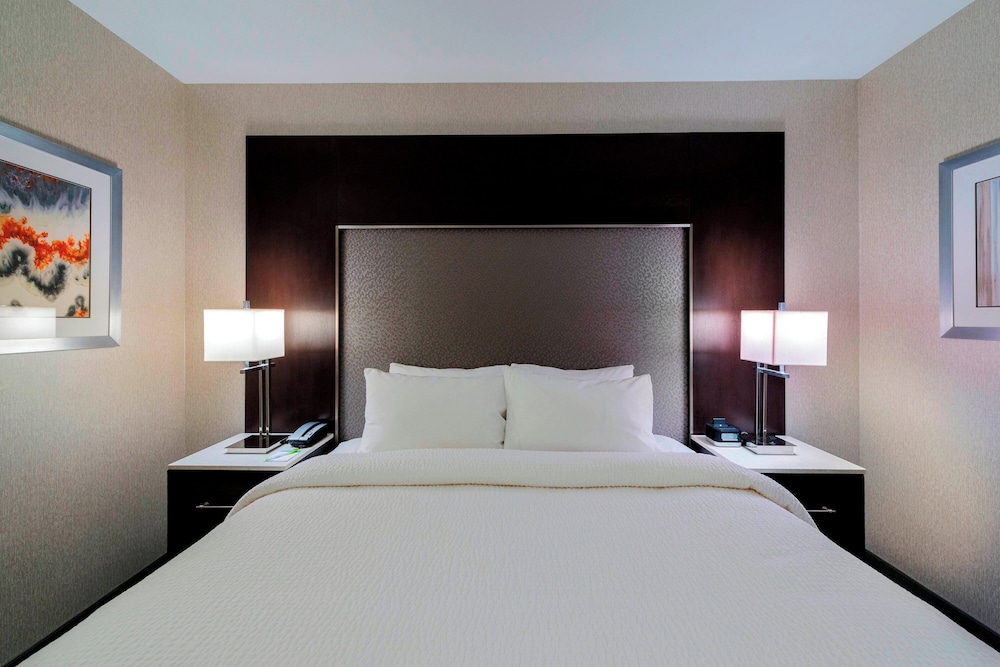 Fairfield Inn & Suites Boston Cambridge - photo 15