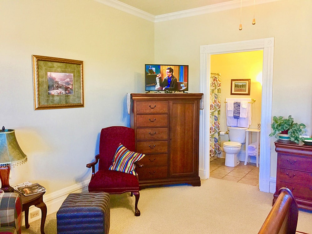 Lyndon House B&B - photo 37