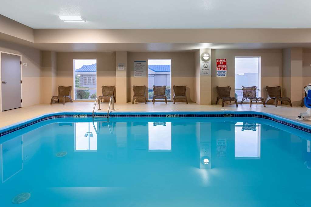 La Quinta Inn & Suites by Wyndham Columbus West Hilliard - photo 12
