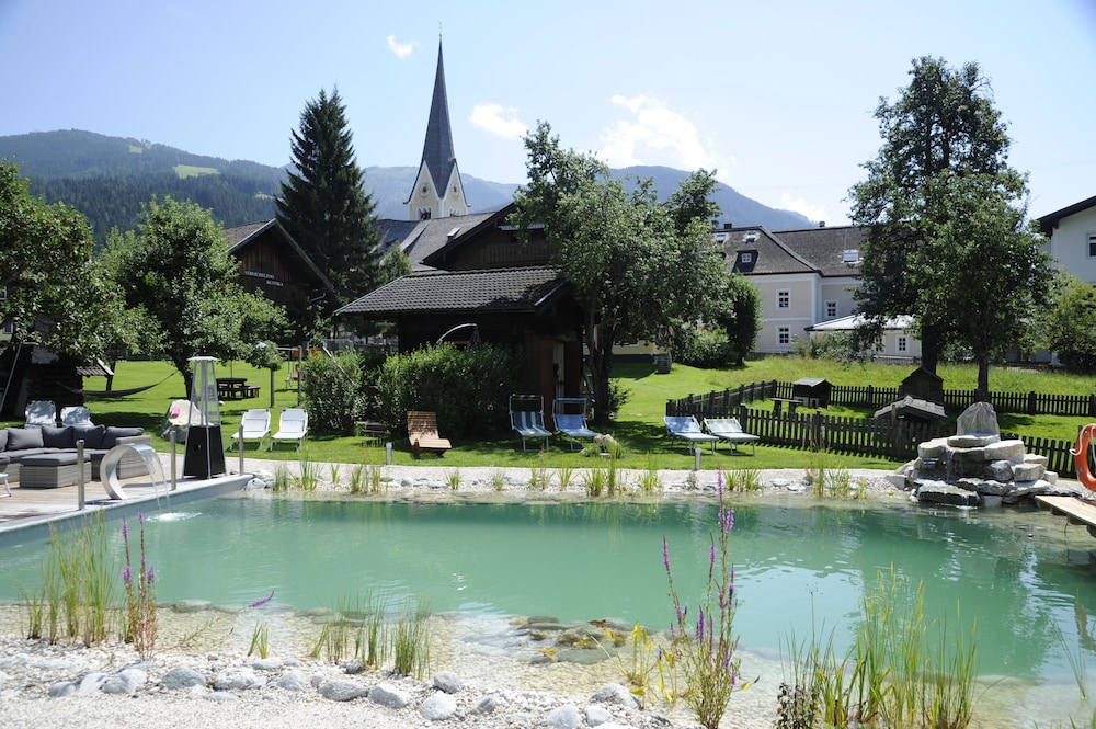 Chalets Wagrain — 4-Star Luxury Hotel in Wagrain, Austria