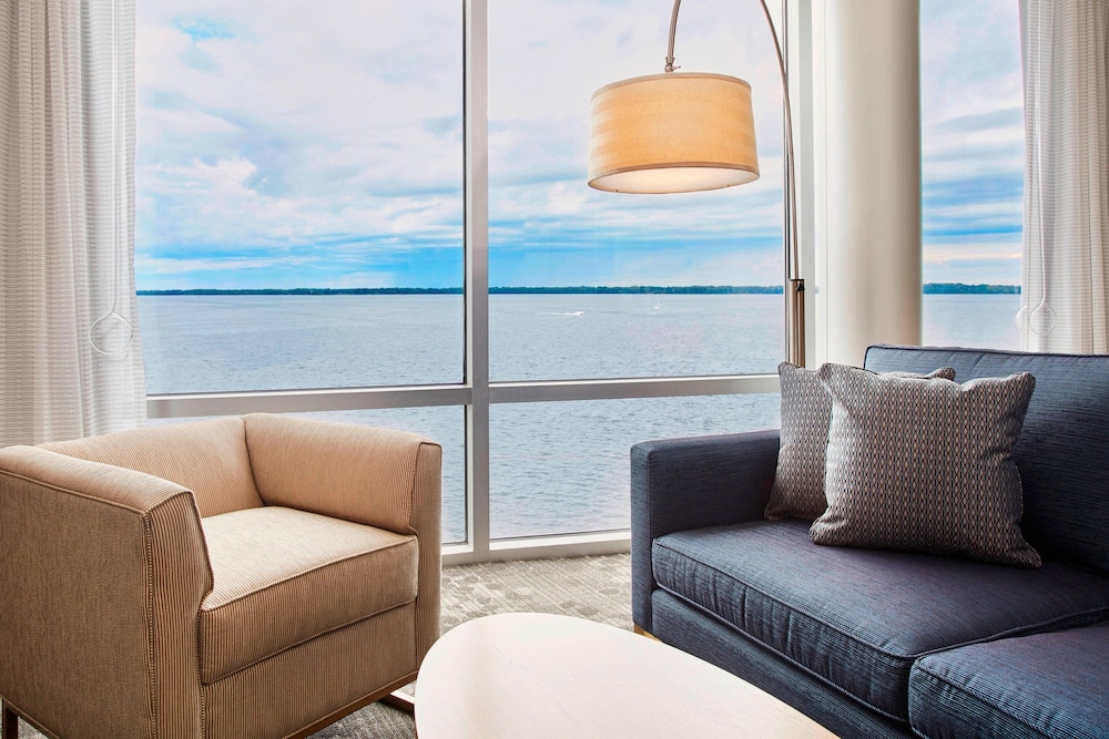 Courtyard by Marriott Erie Bayfront - photo 24