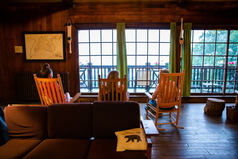 Big Meadows Lodge - photo 5