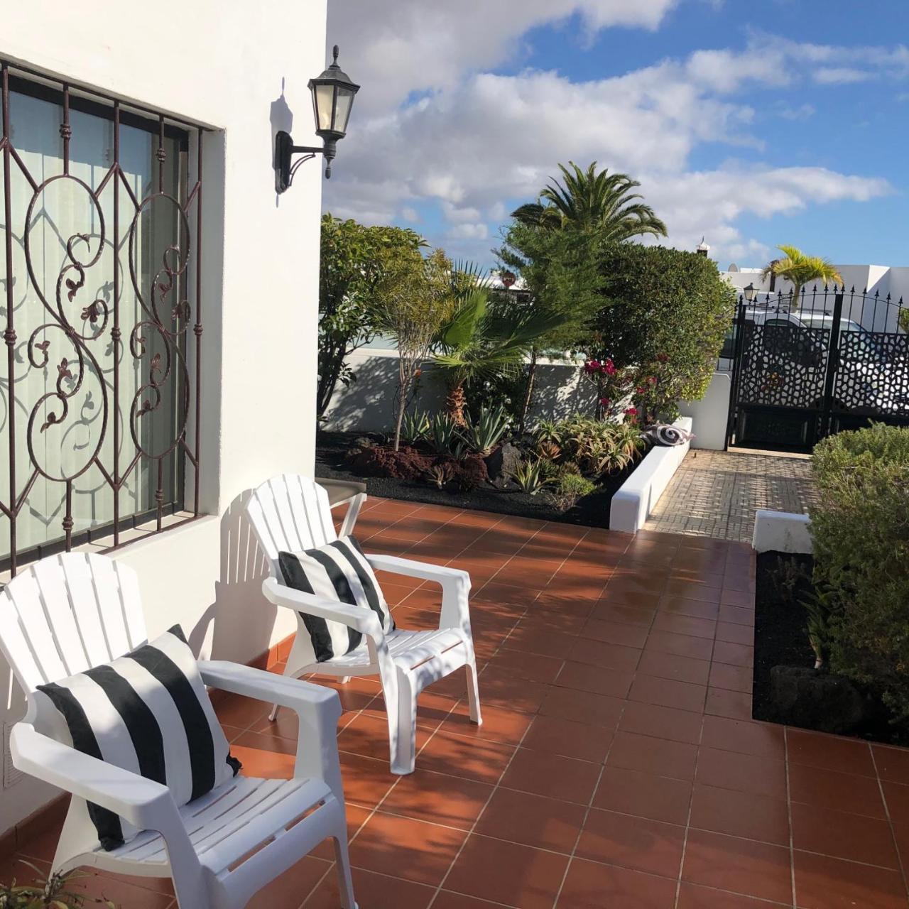 Casa Mojo — 4-Star Luxury Hotel in Puerto Del Carmen, Spain