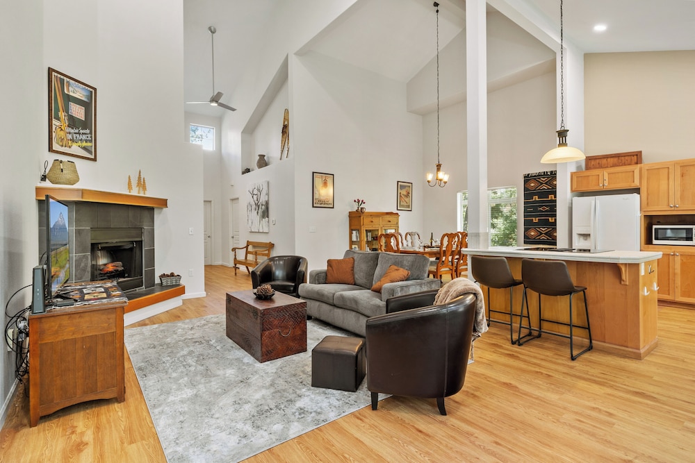 Widgi Creek Retreat in Bend, United States