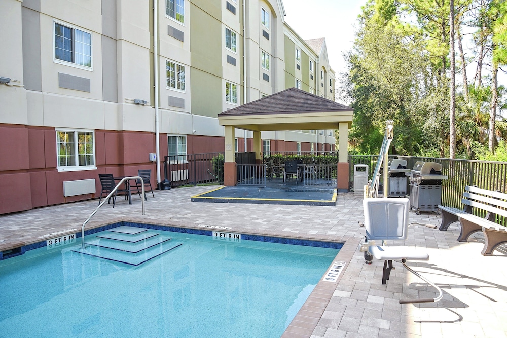 Candlewood Suites Ft Myers I 75 By IHG - photo 7