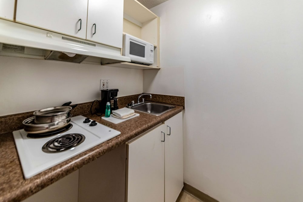 Studio 6 Extended Stay Greensboro NC I 40 - photo 23