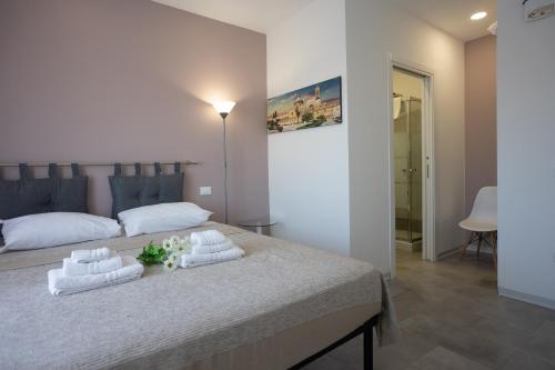 Ri.Mo's Rent Room — 4-Star Luxury Hotel in Palermo, Italy