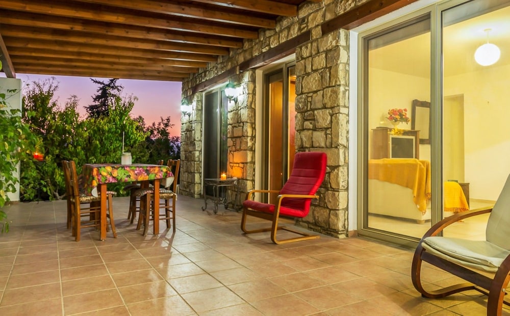 The Lemon Tree Lodge Rustic Village