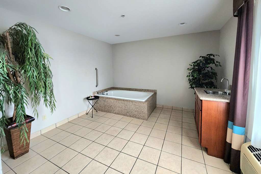 Days Inn & Suites by Wyndham Thibodaux - photo 38