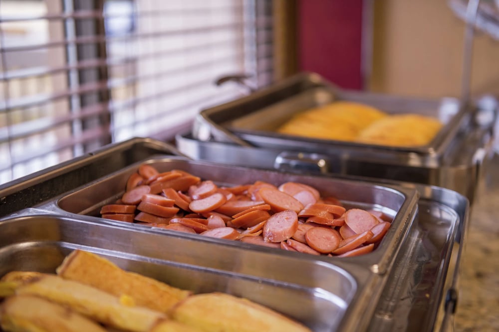 Hampton Inn Columbia Northeast Fort Jackson Area - photo 47