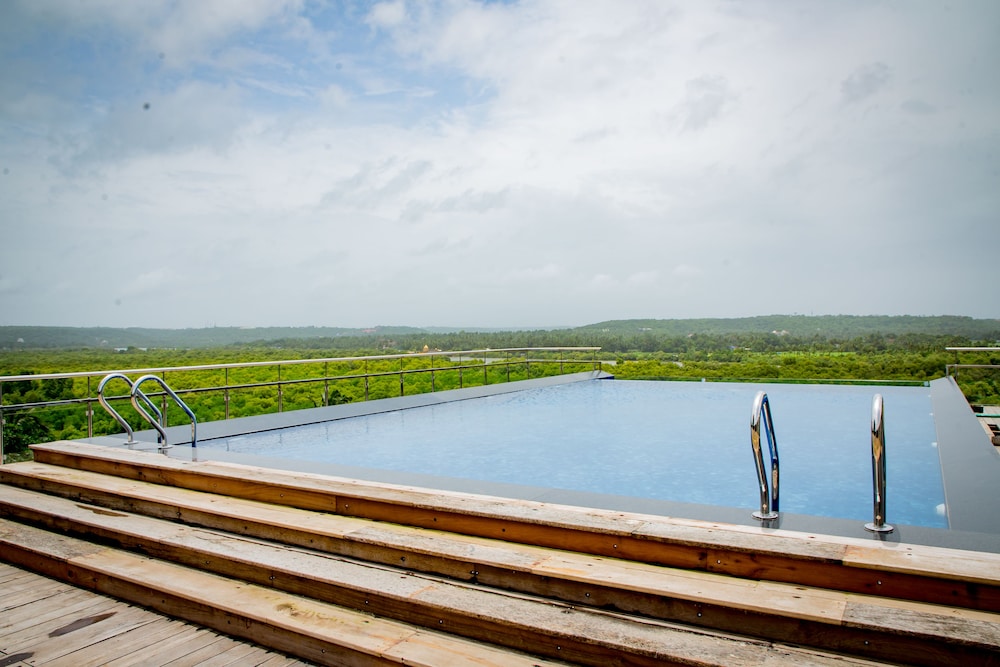 SinQ Prive — Candolim — photo 3