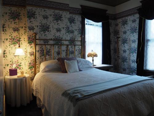 Old Consulate Inn - photo 13