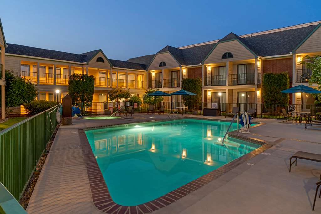 Best Western Pony Soldier Inn Airport - photo 25