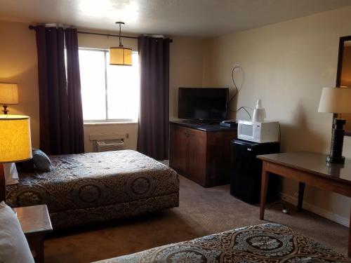 Antler Motel - photo 9