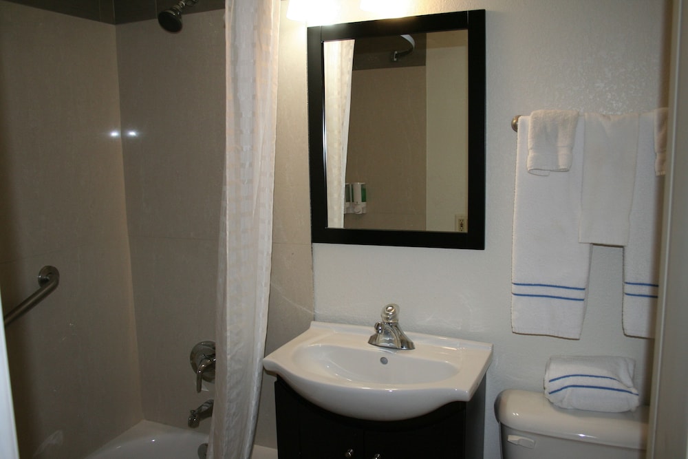 Driftwood Beach Motel - photo 84