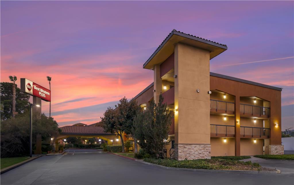 Best Western Plus Pleasanton Inn - photo 11