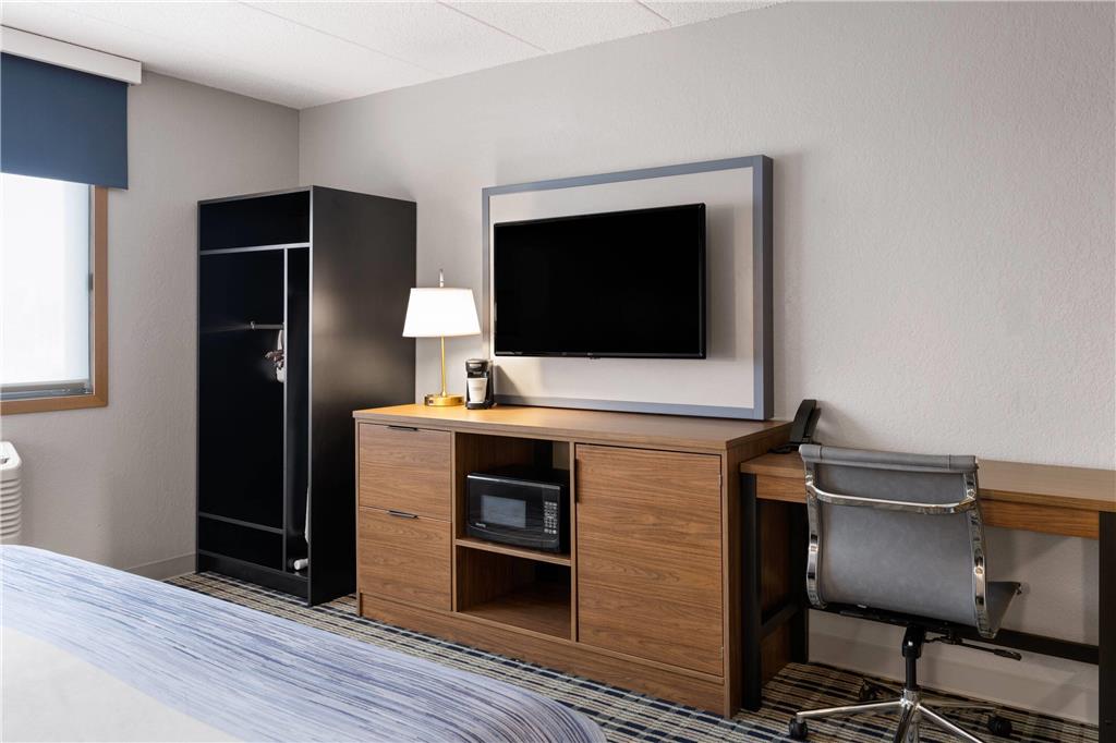 AmericInn by Wyndham Alexandria - photo 13