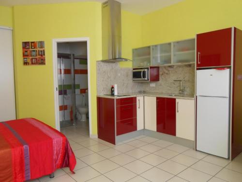 Les Mimosas - carbon neutral hotel in Unknown City
