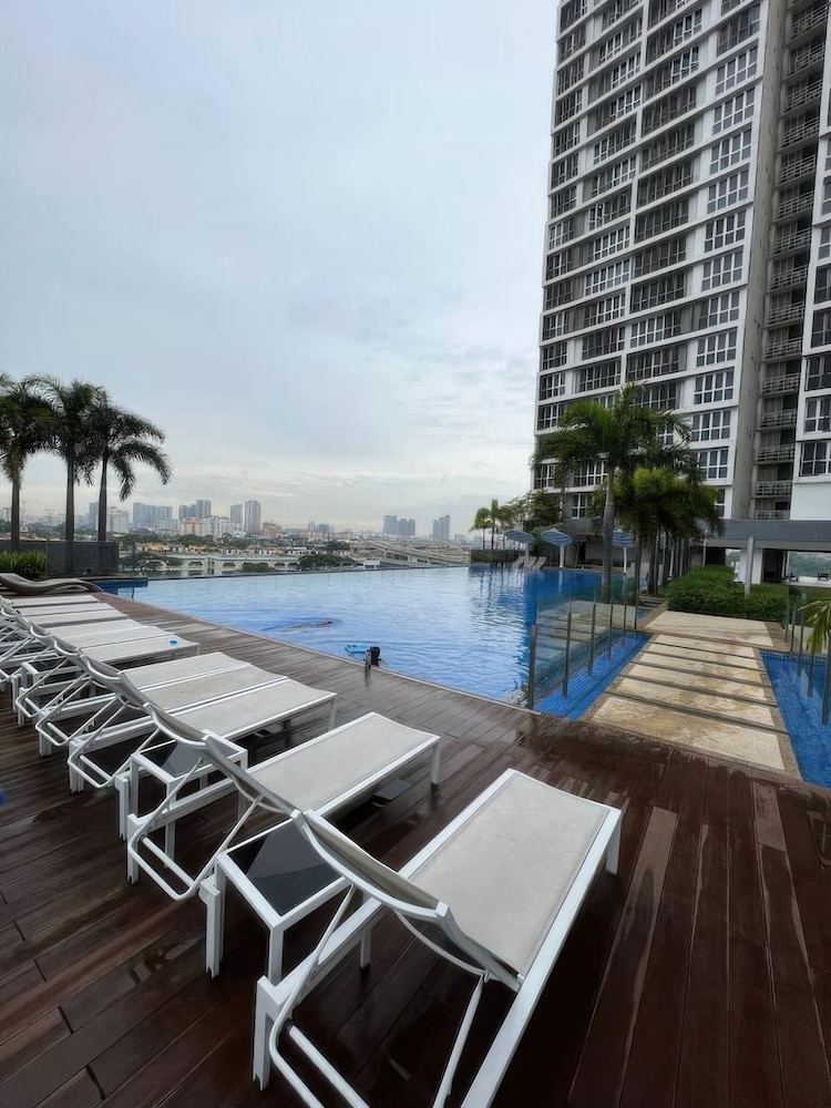 Sentrio Pandan Kuala Lumpur KLCC KL Tower TRX 10 — 4-Star Luxury Hotel in Kuala Lumpur, Malaysia
