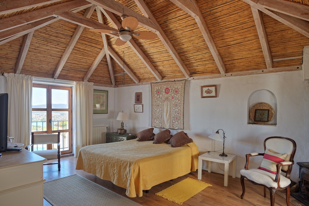 La Casa de Bovedas — 4-Star Luxury Hotel in Arcos De La Frontera, Spain
