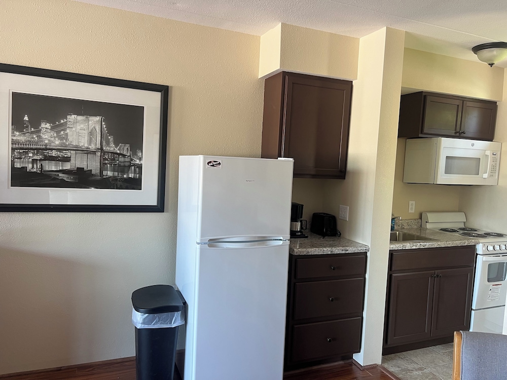 All Star Inn & Suites - photo 241