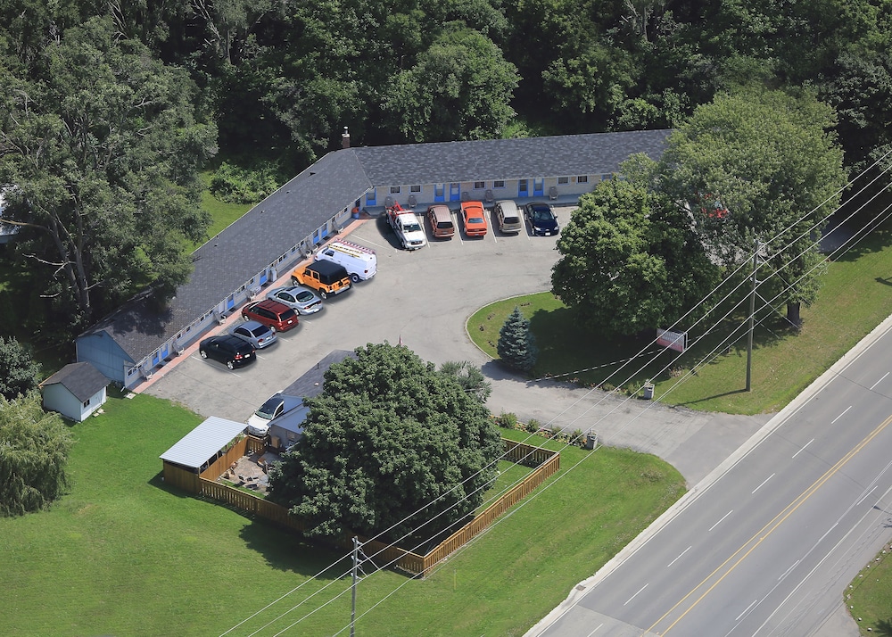Davidson Motel - carbon neutral hotel in Brant