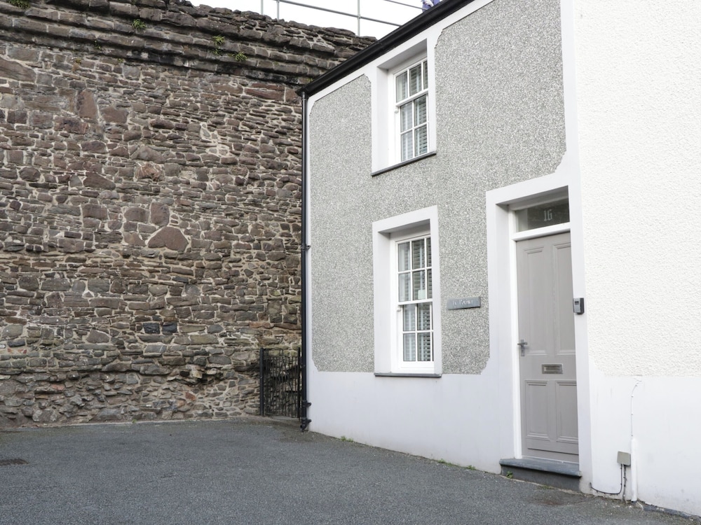 Ty Potiwr — 4-Star Luxury Hotel in Conwy, United Kingdom
