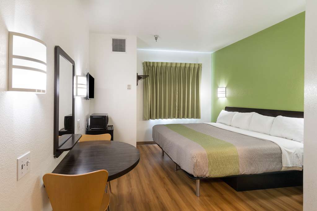 Motel 6 Hillsboro TX - photo 17